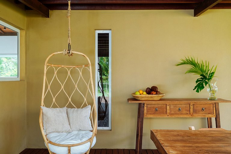 Casa Tucano - Linda casa com piscina, possui sala de estar e